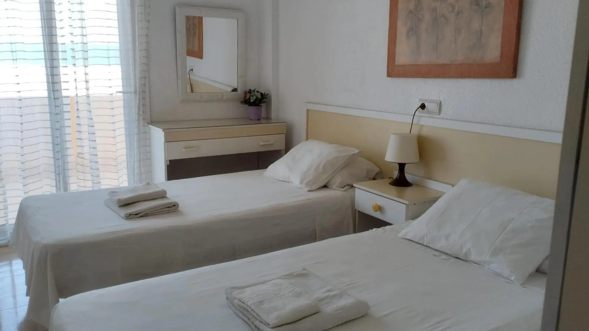 Spacious Apartment With Sea And Mountain Views In Fuengirola 95M²